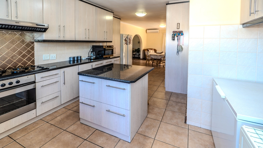 4 Bedroom Property for Sale in Morgenster Heights Western Cape